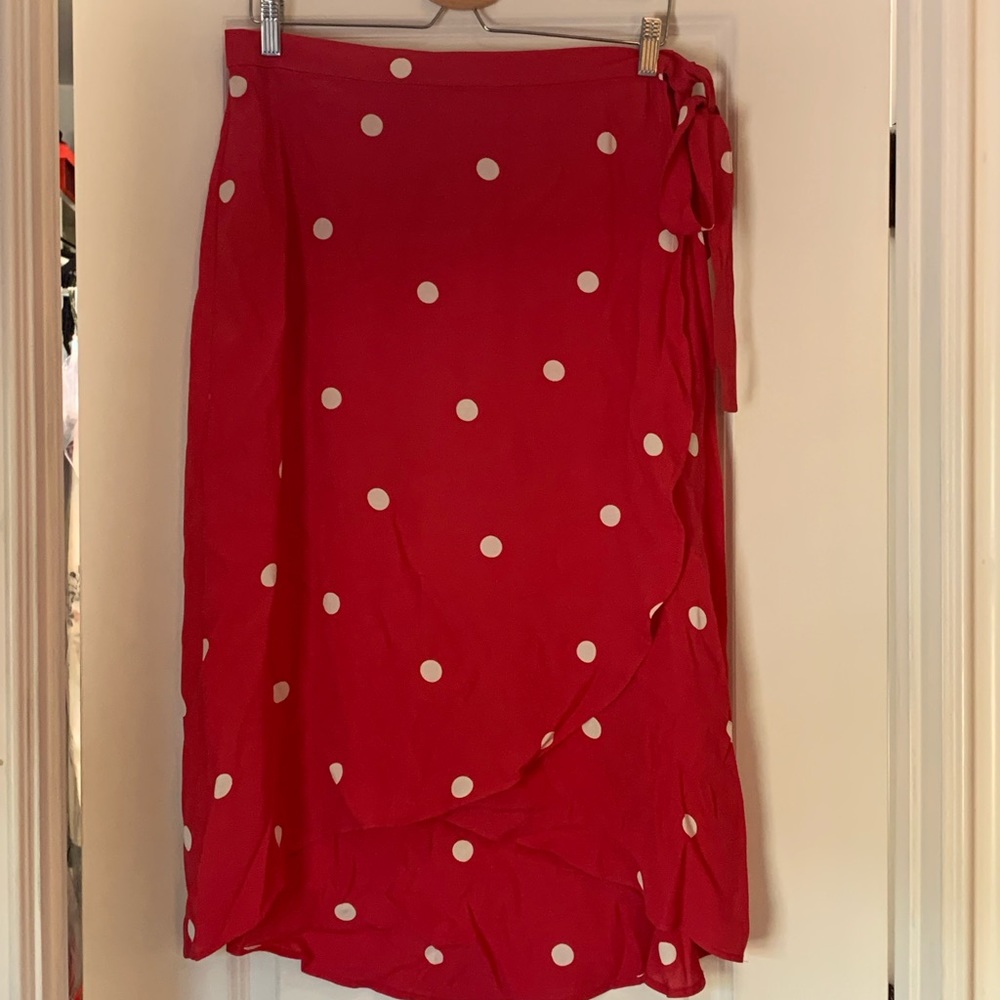 The most adorable wrap skirt, perfect for summer.
